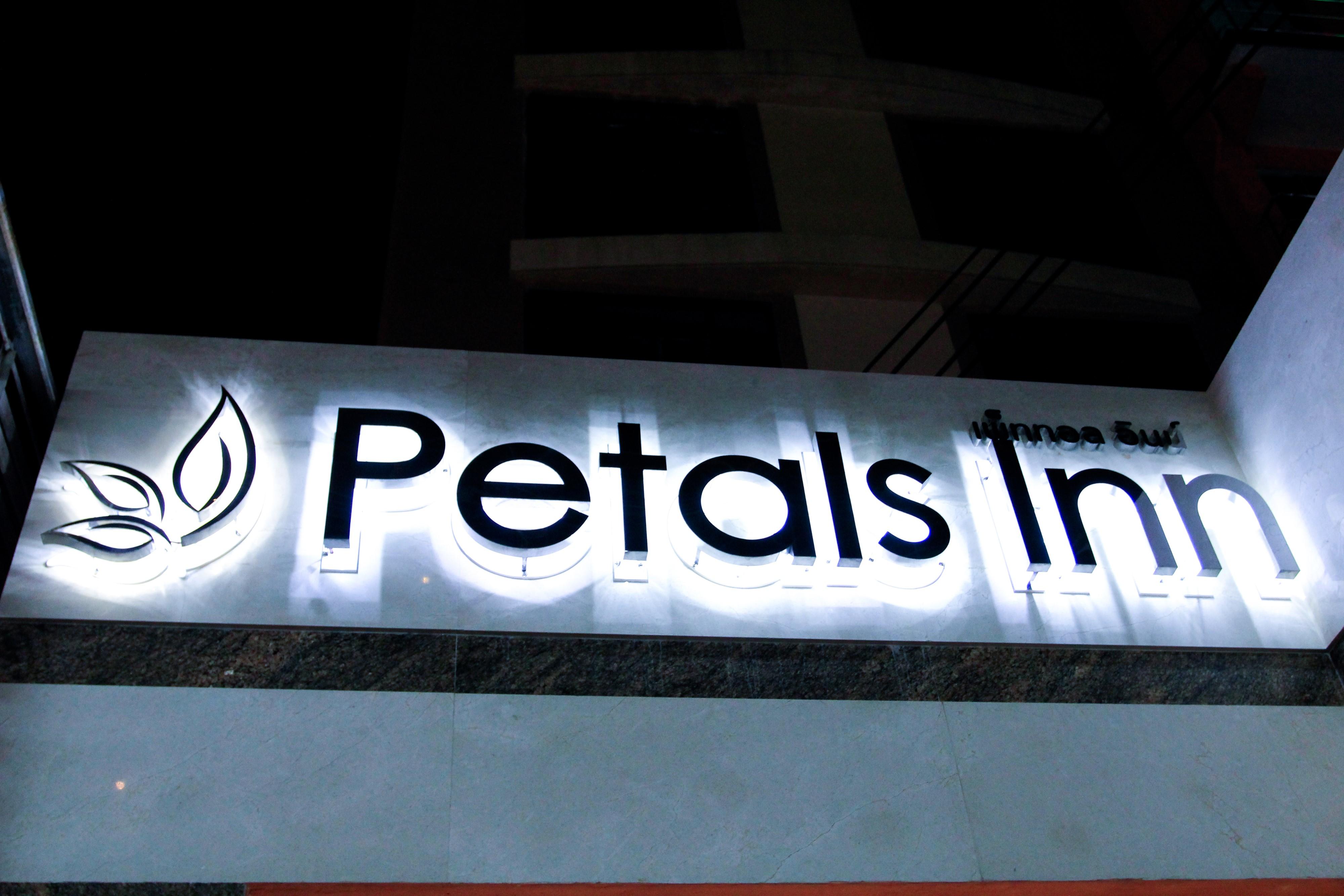 בנגקוק Petals Inn מראה חיצוני תמונה