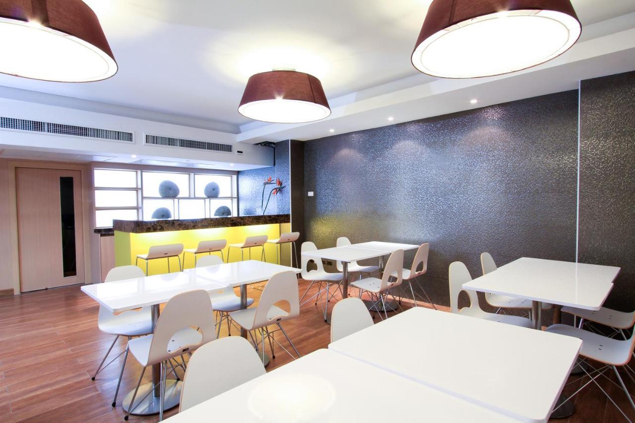 בנגקוק Petals Inn מראה חיצוני תמונה